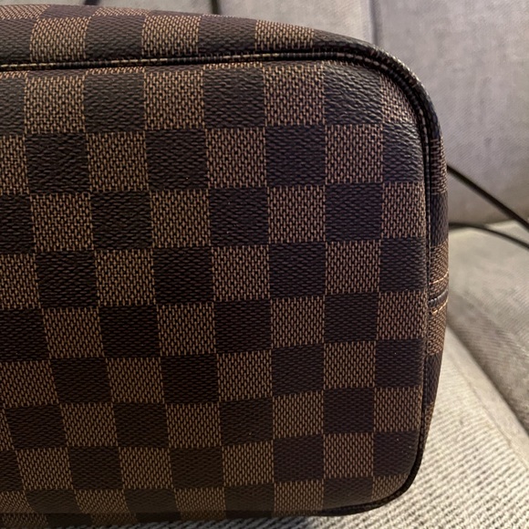 LOUIS VUITTON NEVERFULL MM DAMIER with Cherry Red Lining **rarely used** - Picture 13 of 13